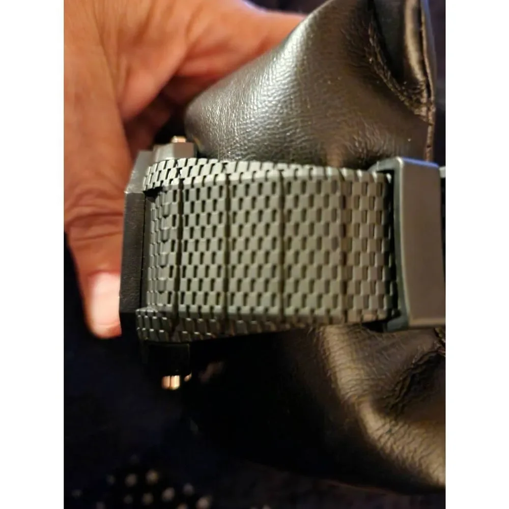 Axiom Watch - Picture 4 of 5